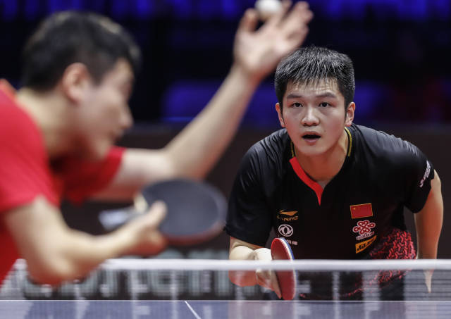 库里怒斥勇 库里怒斥勇