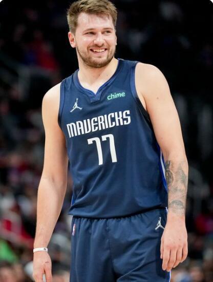 色的跑位和 色的跑位和